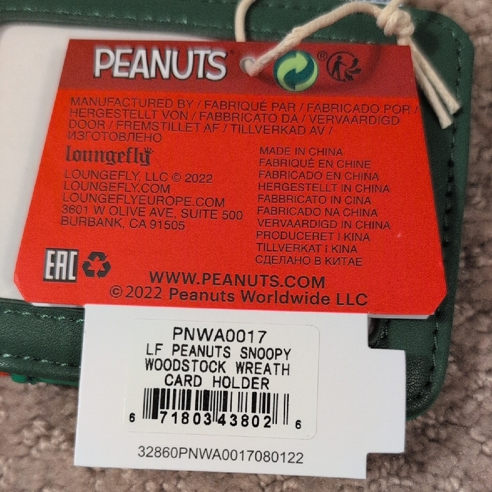 Loungefly Peanuts Snoopy Festive Christmas Green and Red Card Holder NWT - Picture 3 of 6